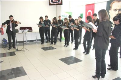 Balkan Koleji,  Atatürkü Andı