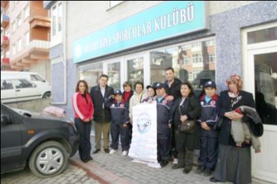 Gülen Yunusların İlk  Madalyaları Bocceden