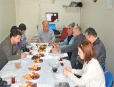 Chp Bahara Hızlı Bir Merhaba Demeye Hazır