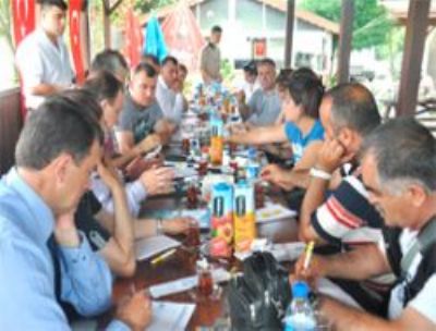 Işıklar: Karakaşa Koltuğumu  Ancak 23 Nisanda Bırakabilirim
