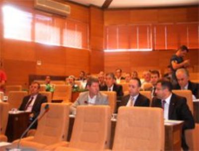 Muhalefet  Arsa Satışlarına Onay Vermedi