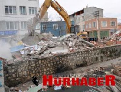 Yıkım Başladı