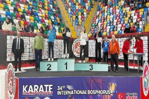 Silivrili Alara Akbaş, 34. Uluslararası Boğaziçi Karate şampiyonu oldu