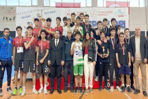 Silivri Yusuf Sarıbekir MTAL Atletizm takımı İlçe 1’inciliğine ismini yazdırdı