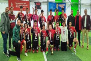 Silivri'de Futbol Turnuvasının Şampiyonu Selimpaşa Ahmet Ziylan Ortaokulu
