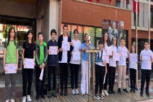 Silivri Ortaokulu Öğrencilerine Kazanım Değerlendirme Sınavı ödülü