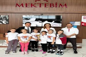Silivri Mektebim Minik Kızlar Koşu Takımından Cumhuriyet Koşusunda gururlandıran başarı