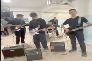 Silivri Hasan Sabriye Gümüş Anadolu Lisesi’nde güne müzikle merhaba Silivri Hasan Sabriye Gümüş Anadolu Lisesi’nde güne müzikle merhaba