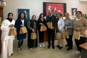 Silivri Halk Eğitim Kursiyerlerinden Huzurevi sakinlerine sıcak hediye