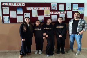 Silivri Çağrıbey Ortaokulu’nda Geleceğin Yazarları sahnede