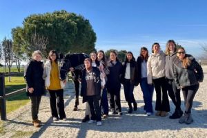 Silivri Şerife Baldöktü’den At Çiftliği ziyareti: Öğrenciler stres attı