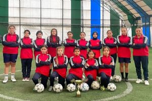 Gümüşyaka tarihinde bir ilk: Kız Futbol Takımı kulüpleşti