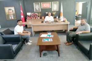 Silivri AK Parti İlçe Başkanı Sami Barlas, Halk Günü’nde vatandaşları dinledi