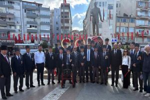 Silivri Türk Eğitim Sen Temsilcisi Ahmet Öngel: Gazilerimiz milli şuurumuzun abideleridir