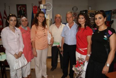 Ak kadınlar, gaziler ve huzurevleri sakinlerini ziyaret etti Ak kadınlar, gaziler ve huzurevleri sakinlerini ziyaret etti