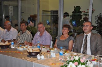 İlçe protokolü iftarda buluştu İlçe protokolü iftarda buluştu