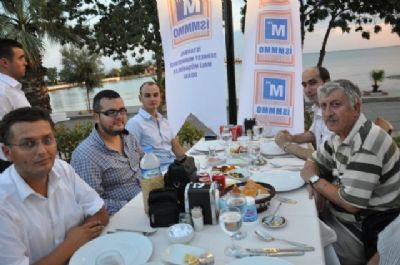 Muhasebeciler birlikte iftar açtı Muhasebeciler birlikte iftar açtı