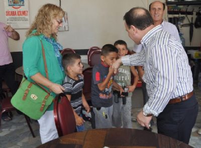 Işıklar, halkla kucaklaştı