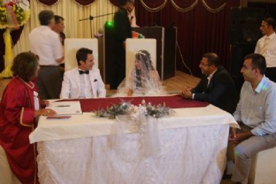 Karakaş, nikah şahitliği yaptı Karakaş, nikah şahitliği yaptı