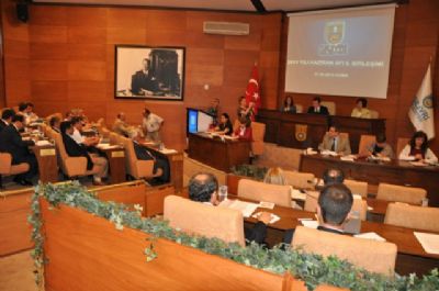 Danamandıra Futbol Sahasını İBB yapacak