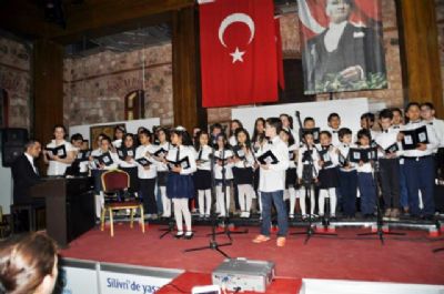 Çocuklardan Aşık Veysel türküleri