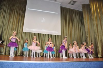 Minik yıldızlardan büyük performans