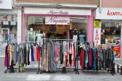 Otantik giyimin adresi Neşem Butik
