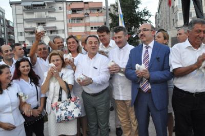 Işıklar: Savaşa hayır; Barış hemen, şimdi!