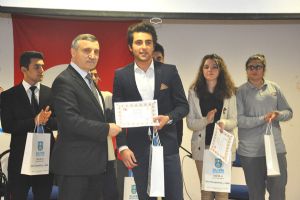 Şiir birinciliğiyle moral buldular