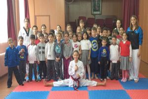 Piri Paşalı Taekwondo meraklıları kursa başladı