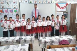 Gazi öğrencilerinin İstiklal Marşı başarısı