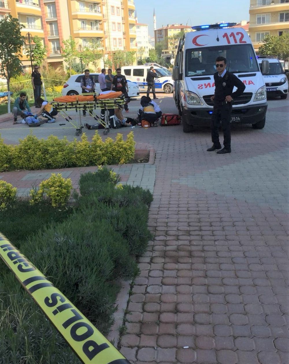 Göksu Park Evleri’nde silah sesleri Kadını vurup intihar etti Silivri