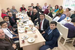 Aslan’dan personele kahvaltı