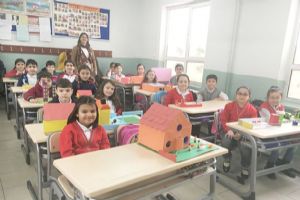Kendileri küçük, fikirleri büyük