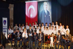 Gazi ve çocuklarımızdan anlamlı konser