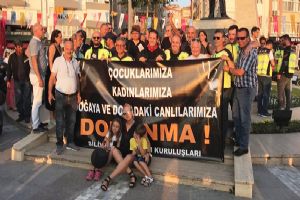 Şiddete ortak protesto