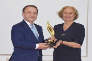 Işıklar’a 2. yılın belediye başkanı ödülü