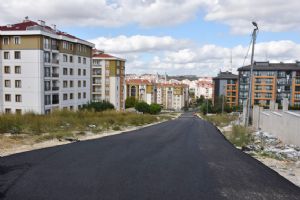 Yeni Mahalle’de asfaltlama çalışmaları devam ediyor