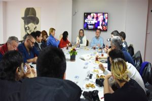 Işıklar: Bizde temsil onlarda tuzak var