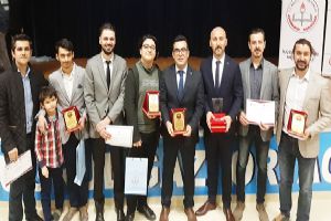 Kaymakam Partal plaket sunarak onurlandırdı