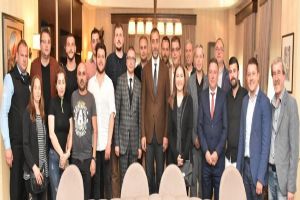 Göçmenler başarı diledi