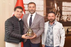 Azeri’den Yılmaz’a  hayırlı olsun