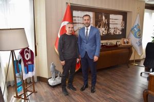 Ünlü yapımcıdan  ziyaret
