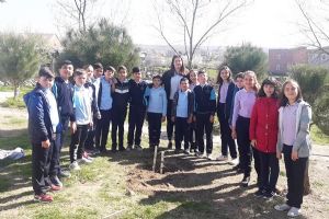 “Yeşili Koruyan Ağaç Dostu Okul” seçildi