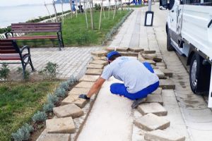 Park ve bahçelere bakım ile onarım