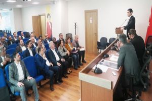 Ersaraç, İlçe Başkanları toplantısına katıldı