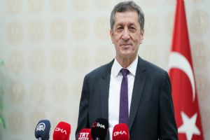 'Okulları birlikte açacağız'