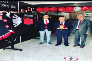Öztaş Ortaokulu, eğitim gönüllülerini onurlandırdı