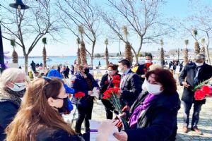 CHP’liler sahilde vatandaşla buluştu