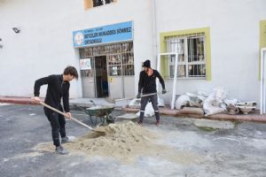 Beyciler Mukaddes Sönmez İlk ve Ortaokulu yenileniyor